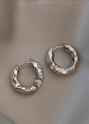 Серьги сережки гвоздики бижутерия серебристые кольца1 фото