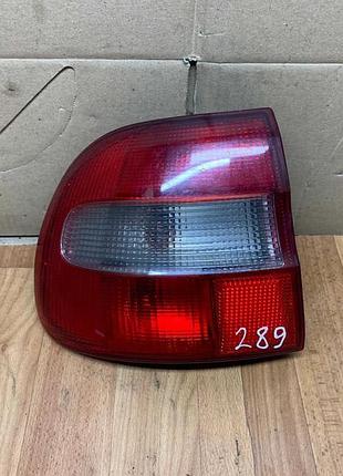 Ліхтар задній лівий volvo v40 універсал 1996-2004 року