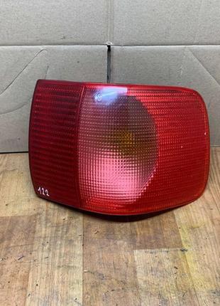 Ліхтар задній правий дефект audi 80 b4 седан 1992-1995 року