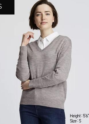 Шерстяной мериносовый свитер с v образным вирезом юникло