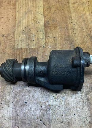 Вакуумний насос volkswagen passat b3 1.9d; 1.9td 068145207 198...