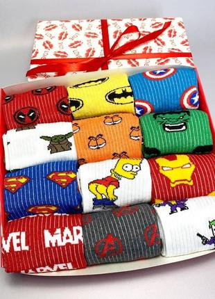 Подарочный бокс цветных мужских носков супергероями 12 пар 40-45 р высокие6 фото