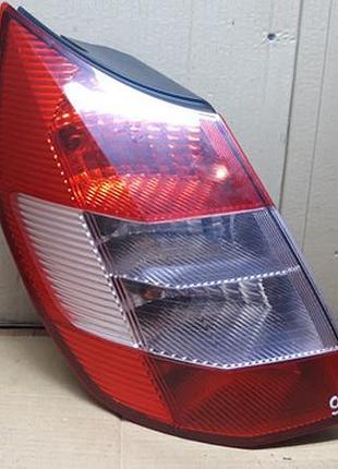 Ліхтар задній лівий renault scenic ii 2003-2009 року