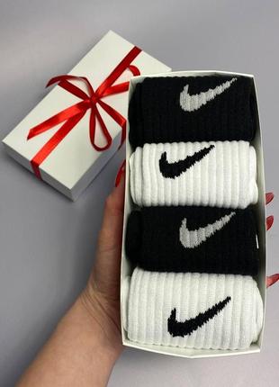 Мужской подарочный набор носков nike, комплект высоких носков найк в коробке 4 пары 41-45 р6 фото