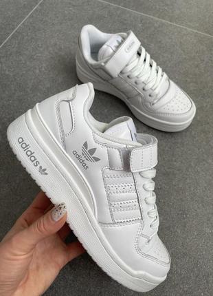 Кросівки adidas low4 фото