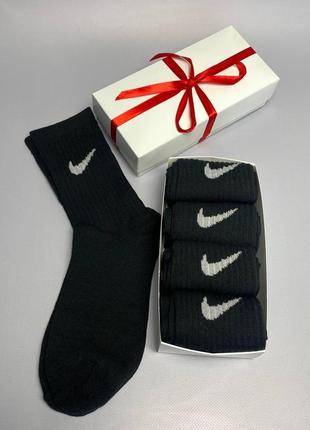 Чоловічі високі шкарпетки nike чорні в коробці 4 пари подарунковий набір шкарпеток 41-45р6 фото