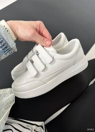 Кеди на липучках білі 38 на 24см