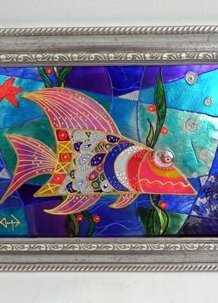Вітражна картина «рибка-парижанка»1 фото
