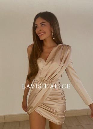 Неймовірно красиве плаття від британського бренду lavish alice