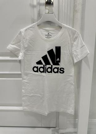 Футболка adidas жіноча