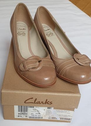 Новые  туфли бренда "clarks" из натуральной кожи2 фото