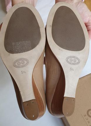 Новые  туфли бренда "clarks" из натуральной кожи5 фото