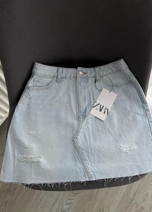 Джинсова мініспідниця з подертостями zara/ джинсова спідниця zara