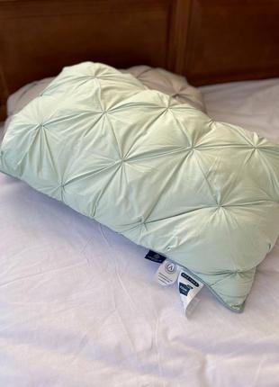 Подушка очень мягкая, будет комфортна для тех, кто любит мягкие подушки. мустанг2 фото