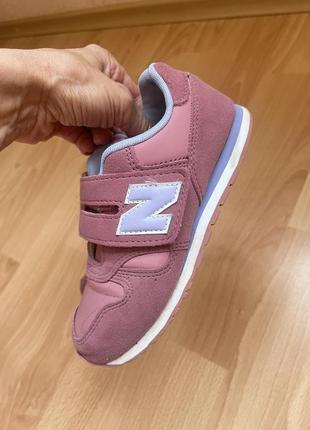 Кроссовки на девочку new balance