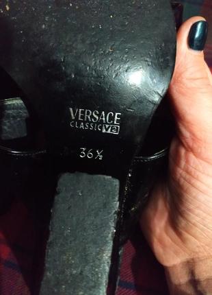 Шлепки на устойчивом каблуке versace classic v2 оригинал3 фото