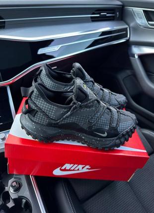 Nike acg mountain fly low