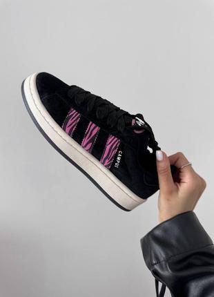 Крутезні жіночі кросівки adidas campus black pink zebra premium чорні лого зебра6 фото