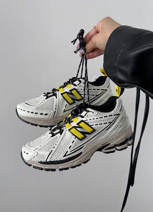 Класні жіночі та чоловічі кросівки new balance 1906r white yellow молочні з жовтим2 фото