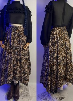 Довга асиметрична пишна спідниця юбка максі в трендовий зоо лео тваринний принт
