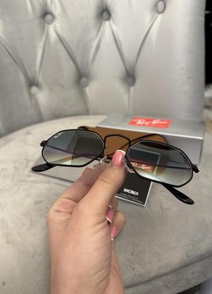 Сонцезахисні окуляри ray ban блакитна лінза чорна оправаполний комплект3 фото