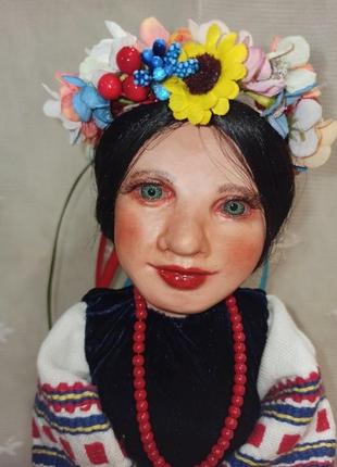 Українка з короваєм - лялька3 фото