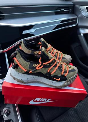 Мужские кроссовки nike acg mountain fly low khaki orange10 фото