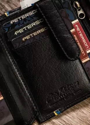 Вертикальне шкіряне портмоне чорне peterson в подарунковій упаковці3 фото