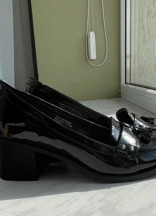 Туфли на широком каблуке размер 391 фото