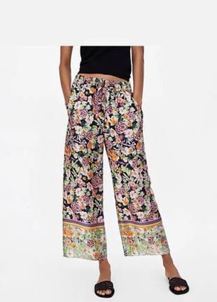 Фирменные шелковые  брюки палаццо кюлоты в цветочный принт супер качество!!!3 фото