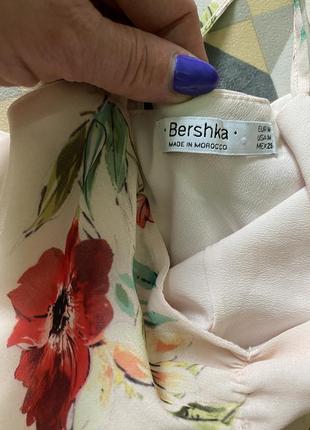 Платье мини в шифон цветочки bershka7 фото