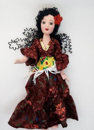 Кукла фарфоровая в народном костюме (deagostini) цыганка