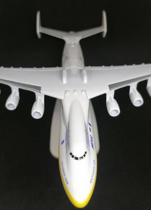 Модель самолета антонов ан-225 "мрия" | масштаб 1:400