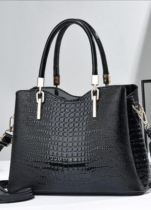 Жіноча сумочка лакова еко шкіра чорний стильна сумка через пле...1 фото