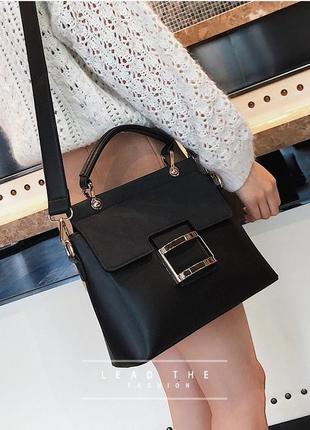 Современная женская черная сумка через плечо из экокожи, тренд...4 фото