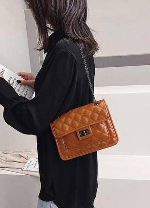 Жіноча сумочка на коричневий ремені з екошкіри стильна сумка ч...7 фото