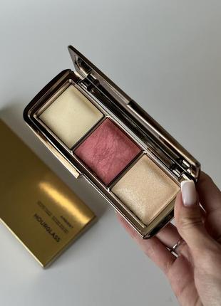 Hourglass палетка для макіяжу обличчя фінішна прозора пудра рожеві румʼяна хайлайтер ambient lighting palette - diffused rose edit light rose flush