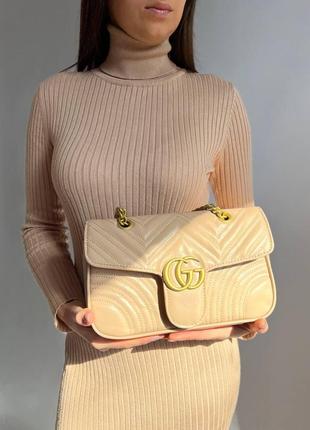 Женская сумка из эко-кожи gucci marmont big гуччи кремовая молодежная, брендовая сумка через плечо