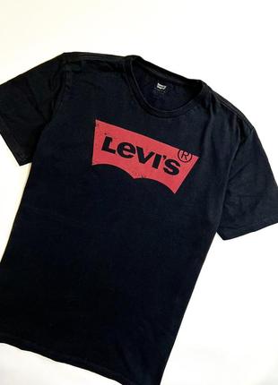 Футболка levis черная с красным лого2 фото