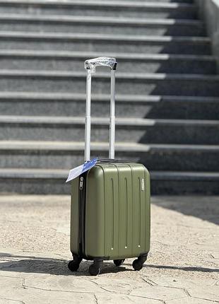 Лоукост ударопрочный 40/30/20 см чемодан дорожный xs на колесах  ручная кладь 24 литра