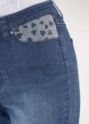 Укорочені джинси із сердечками великий розмір4 фото