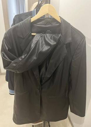 Пиджак эко-кожа черный8 фото