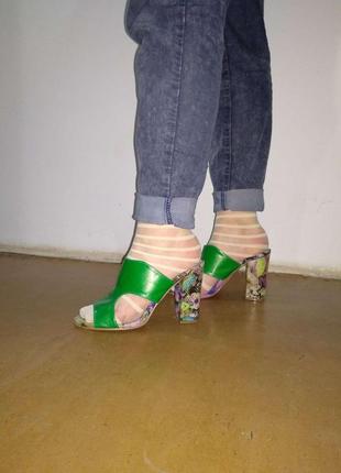 Стильные шлепки