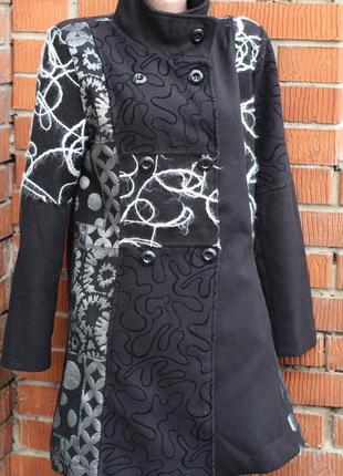 Стильне тренч пальто з коміром-стійкою в стилі печворк італія2 фото