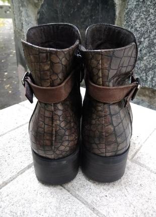 Неймовірні шкіряні полу сапоги, чоботи.tamari4 фото