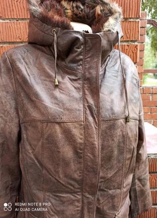 Шикарна шкіряна куртка з капюшоном. утеплена 50-527 фото
