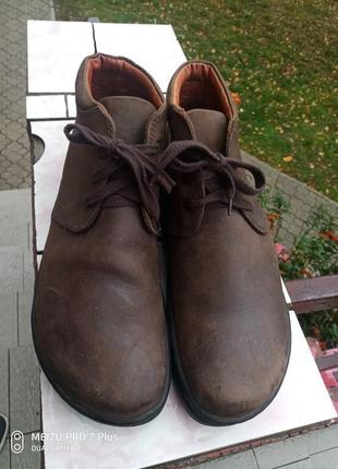 Добротні черевики з шкіри і 44-45 footprints на широку стопу