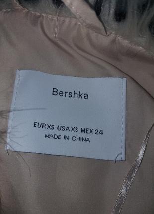 Меховая жилетка bershka3 фото