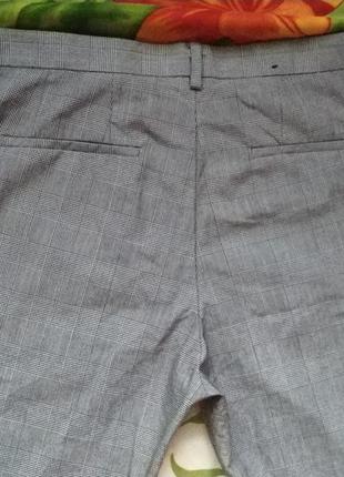 Стильные серые котоновые  брюки в клетку 44-46р -h&m6 фото