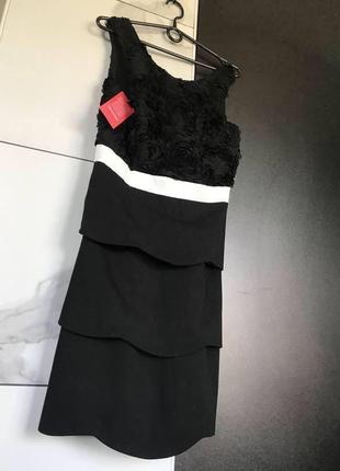 Новое чёрное платье с 3д цветами monsoon